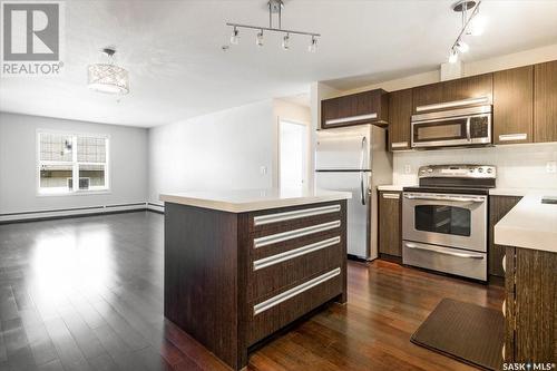 212 1610 Dakota Drive, Regina, SK - Indoor Photo Showing Kitchen