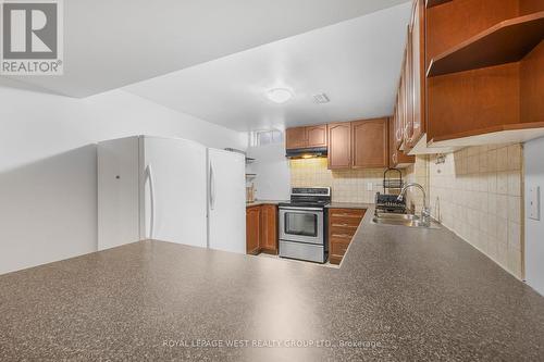 117 Cherokee Drive, Vaughan (Maple), ON - Indoor Photo Showing Kitchen