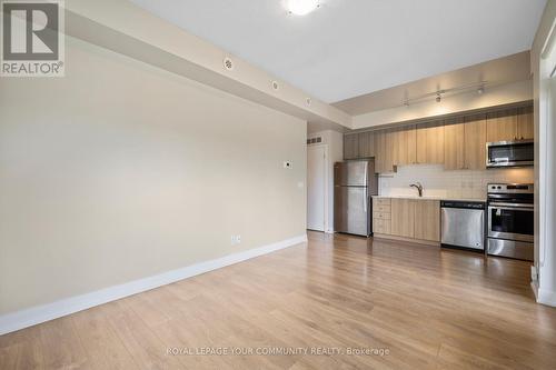 21 - 1245 Bayly Street, Pickering, ON - Indoor Photo Showing Kitchen