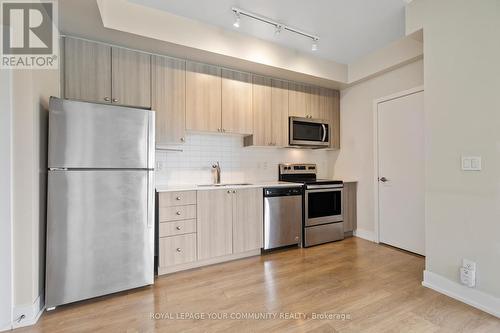 21 - 1245 Bayly Street, Pickering, ON - Indoor Photo Showing Kitchen