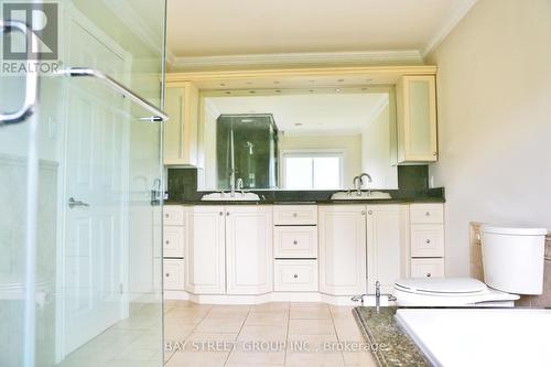 2064 Nipigon Drive, Oakville (River Oaks), ON - Indoor Photo Showing Bathroom