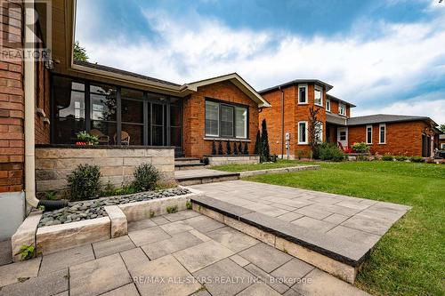 234 Geoffrey Crescent, Whitchurch-Stouffville (Stouffville), ON - Outdoor With Facade