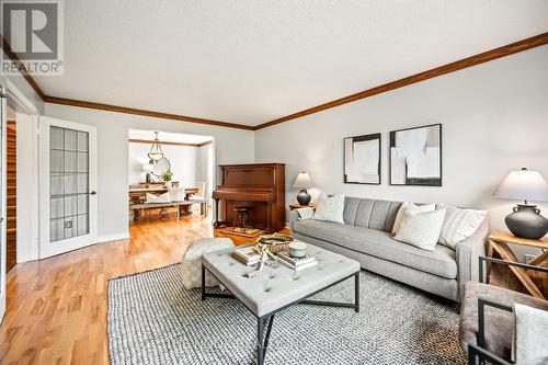 62 George Reynolds Drive, Clarington (Courtice), ON - Indoor Photo Showing Living Room