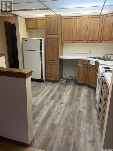 204 1214 3Rd Street, Estevan, SK - Indoor Photo Showing Kitchen