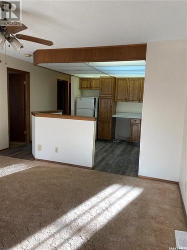 204 1214 3Rd Street, Estevan, SK - Indoor Photo Showing Kitchen