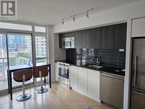 719 - 85 Queens Wharf Road, Toronto (Waterfront Communities), ON - Indoor Photo Showing Kitchen With Stainless Steel Kitchen With Upgraded Kitchen