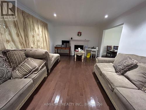 Room - 19 Colonnade Road, Toronto (Bayview Woods-Steeles), ON - Indoor Photo Showing Living Room