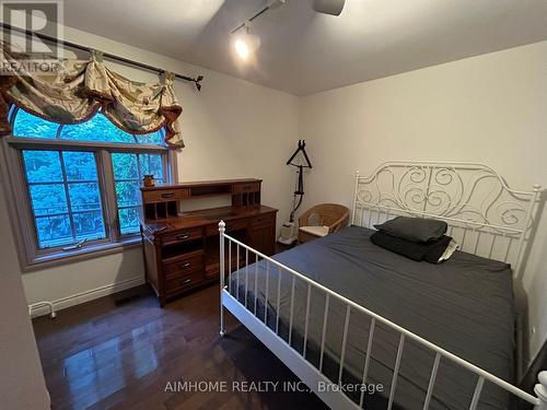 Room - 19 Colonnade Road, Toronto (Bayview Woods-Steeles), ON - Indoor Photo Showing Bedroom