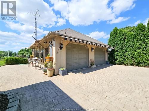 7635 River View Line, Chatham, ON - Outdoor