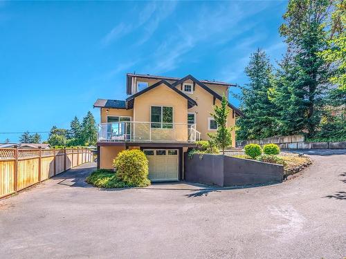 579 Beach Rd, Qualicum Beach, BC 