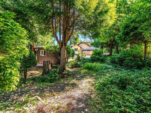 579 Beach Rd, Qualicum Beach, BC 