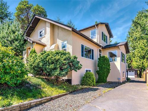 579 Beach Rd, Qualicum Beach, BC 