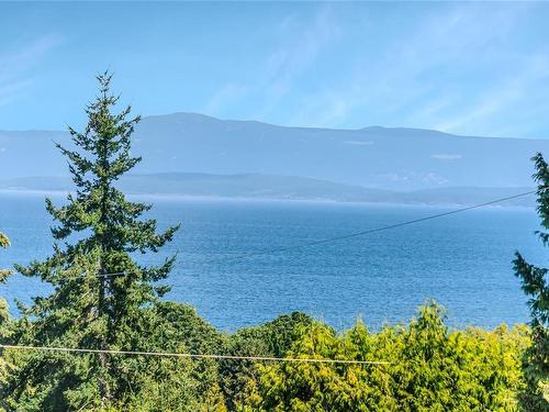 579 Beach Rd, Qualicum Beach, BC 