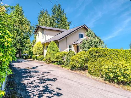 579 Beach Rd, Qualicum Beach, BC 