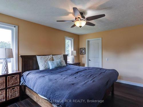 563151 Glenelg-Holland Tl  W, Chatsworth, ON - Indoor Photo Showing Bedroom