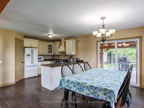 563151 Glenelg-Holland Tl  W, Chatsworth, ON - Indoor Photo Showing Dining Room