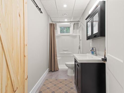 4 Whiskey Jack Way, Kenora, ON - Indoor Photo Showing Bathroom