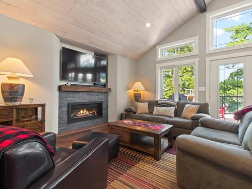 4 Whiskey Jack Way, Kenora, ON - Indoor Photo Showing Living Room With Fireplace