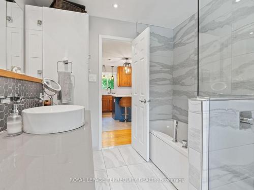 548 Hillside Dr, Trent Hills, ON - Indoor Photo Showing Bathroom