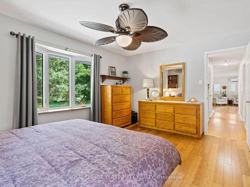 548 Hillside Dr, Trent Hills, ON - Indoor Photo Showing Bedroom