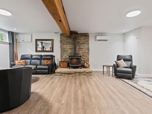 548 Hillside Dr, Trent Hills, ON - Indoor Photo Showing Living Room With Fireplace