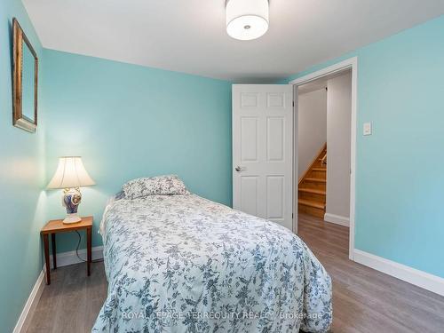 548 Hillside Dr, Trent Hills, ON - Indoor Photo Showing Bedroom