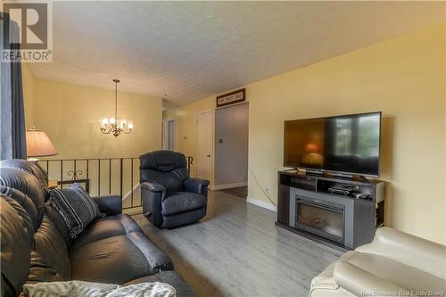 67 Manchester Crescent, Riverview, NB - Indoor Photo Showing Living Room