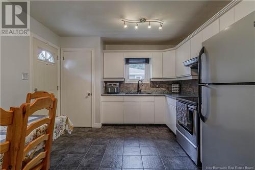 67 Manchester Crescent, Riverview, NB - Indoor Photo Showing Kitchen