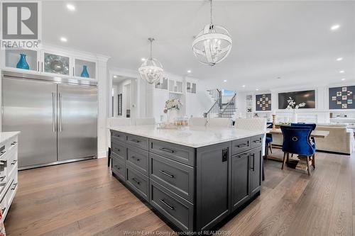 5013 Cremasco, Lasalle, ON - Indoor Photo Showing Kitchen With Upgraded Kitchen