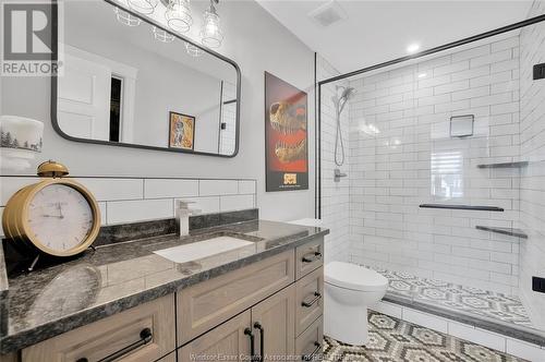 5013 Cremasco, Lasalle, ON - Indoor Photo Showing Bathroom