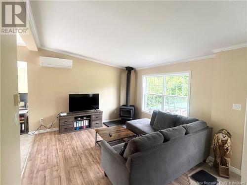 534 North Black River Road, Black River Bridge, NB - Indoor Photo Showing Living Room