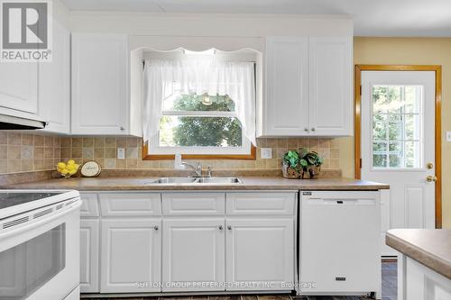 1176 Lancaster Street, London, ON - Indoor Photo Showing Kitchen With Double Sink