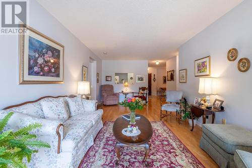 104 - 4 Heritage Way, Kawartha Lakes (Lindsay), ON - Indoor Photo Showing Living Room