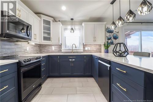 71 Satara Drive, Moncton, NB - Indoor Photo Showing Kitchen With Upgraded Kitchen