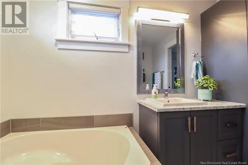 71 Satara Drive, Moncton, NB - Indoor Photo Showing Bathroom