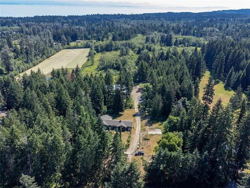 8598 Island Hwy North, Black Creek, BC 