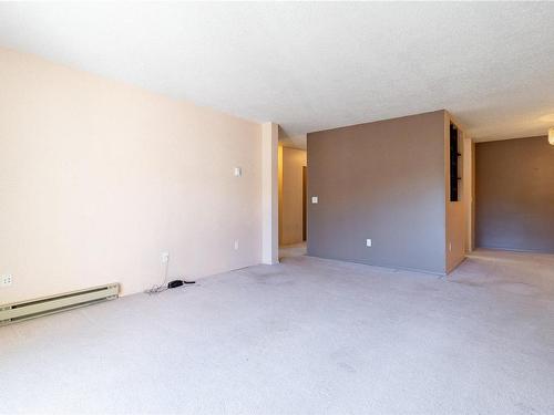 202-4724 Uplands Dr, Nanaimo, BC - Indoor Photo Showing Other Room