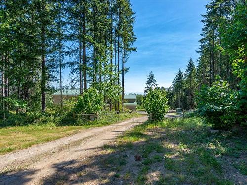 8598 Island Hwy North, Black Creek, BC 