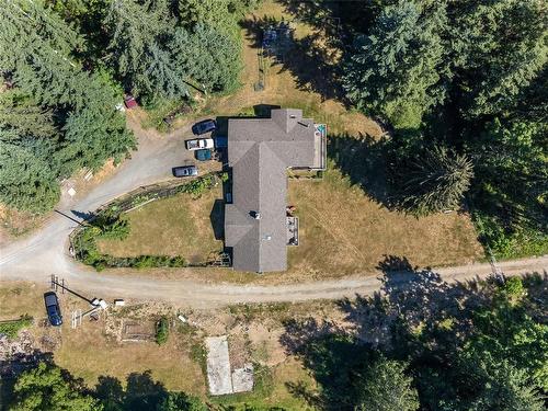 8598 Island Hwy North, Black Creek, BC 