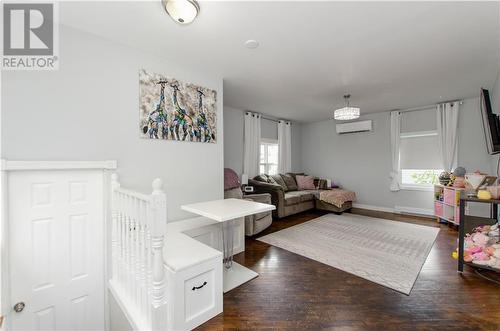 96 Oakland Avenue, Moncton, NB - Indoor Photo Showing Living Room