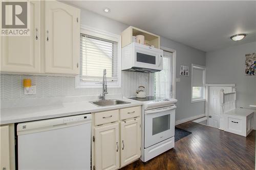 96 Oakland Avenue, Moncton, NB - Indoor Photo Showing Kitchen