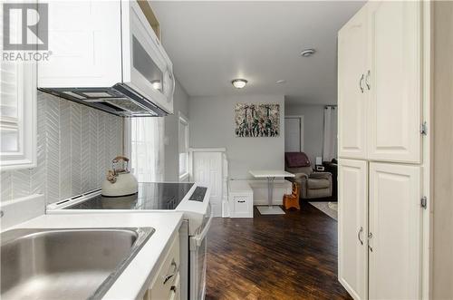 96 Oakland Avenue, Moncton, NB - Indoor Photo Showing Kitchen