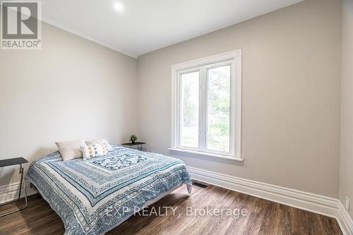 354 Spruce Street, London, ON - Indoor Photo Showing Bedroom