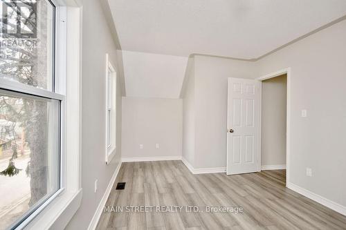 49 Victoria Street, Orillia, ON - Indoor Photo Showing Other Room