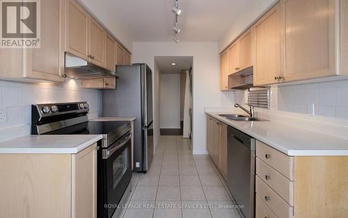 812 - 88 Grandview Way, Toronto (Willowdale East), ON - Indoor Photo Showing Kitchen With Stainless Steel Kitchen With Double Sink