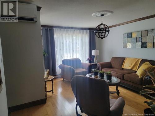 222 Marie, Beresford, NB - Indoor Photo Showing Living Room