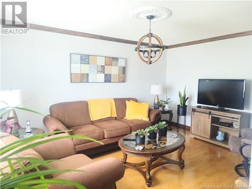 222 Marie, Beresford, NB - Indoor Photo Showing Living Room