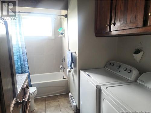 222 Marie, Beresford, NB - Indoor Photo Showing Laundry Room