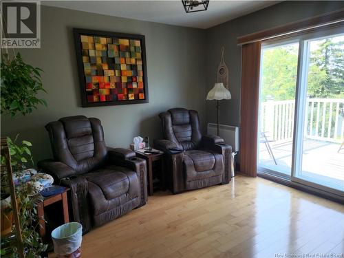 222 Marie, Beresford, NB - Indoor Photo Showing Living Room