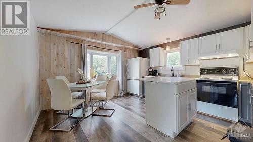 4 Fetherston Lane, Kemptville, ON - Indoor Photo Showing Kitchen